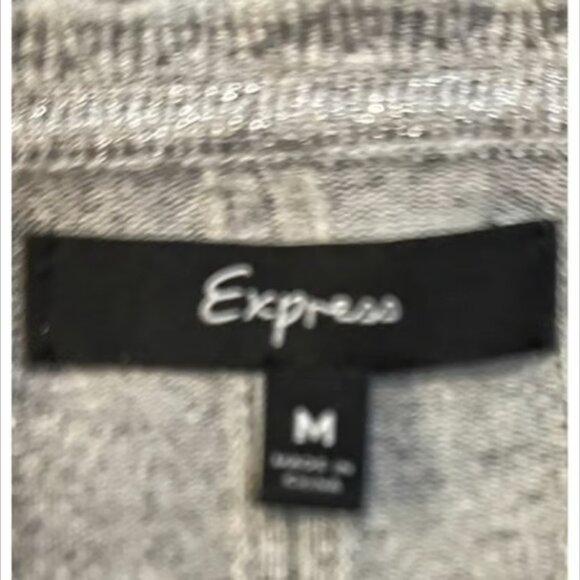 Express MSRP $68 Gray Long Sleeve Knit Top Sweater Ribbed Scoop Neck Top Medium - Picture 5 of 8